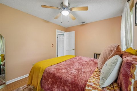Villa ou maison à vendre à Tampa, Floride: 3 chambres, 127.37 m2 № 2298089 - photo 18