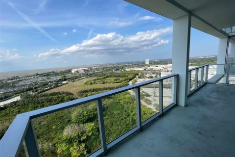 Снять в аренду кондоминиум в Санрайз, Флорида 2 спальни, 91.97м2, № 2009725 - фото 2