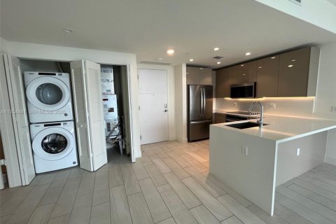 Снять в аренду кондоминиум в Санрайз, Флорида 2 спальни, 91.97м2, № 2009725 - фото 7