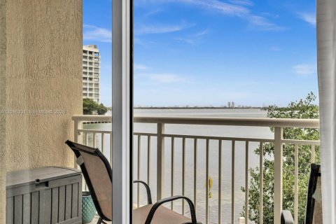 Condo à Miami, Floride, 2 chambres  № 2388494