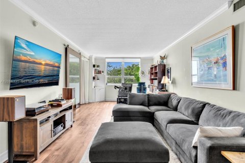 Copropriété à louer à Miami, Floride: 2 chambres, 121.05 m2 № 2388494 - photo 14