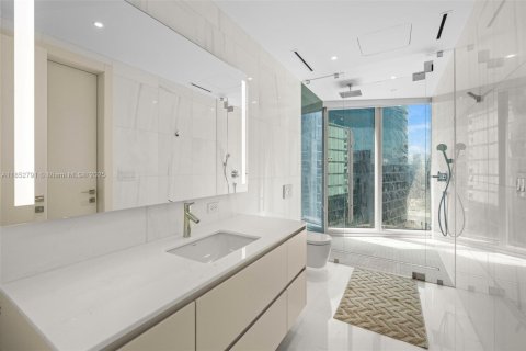 Condominio en venta en Miami, Florida, 3 dormitorios, 195.19 m2 № 2013083 - foto 24