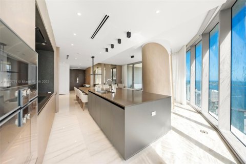 Condominio en venta en Miami, Florida, 3 dormitorios, 195.19 m2 № 2013083 - foto 8