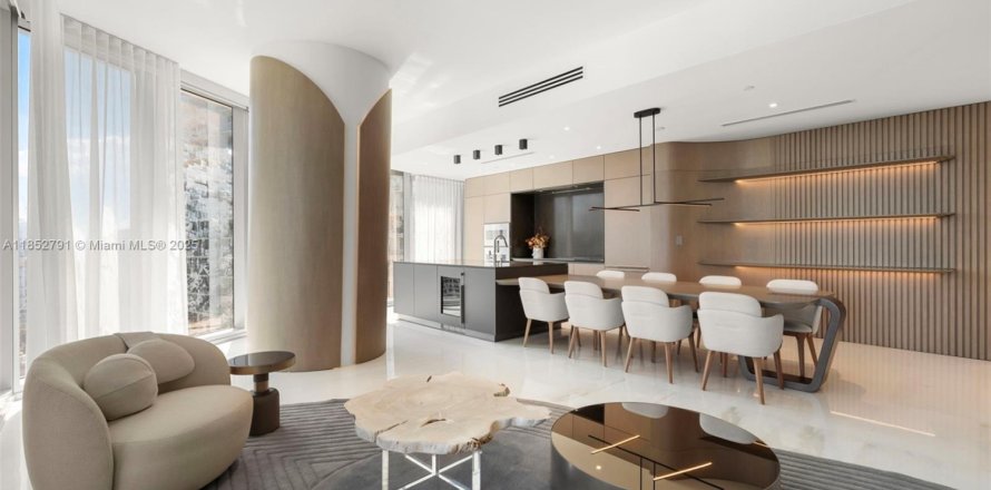 Condominio en Miami, Florida, 3 dormitorios  № 2013083