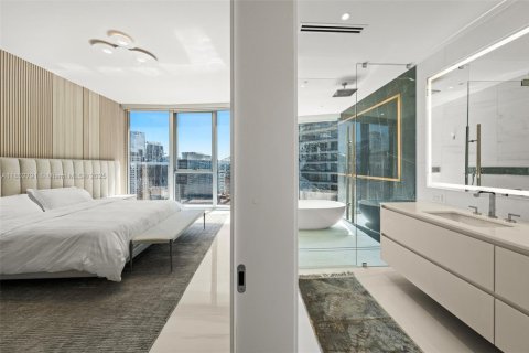Condominio en venta en Miami, Florida, 3 dormitorios, 195.19 m2 № 2013083 - foto 21