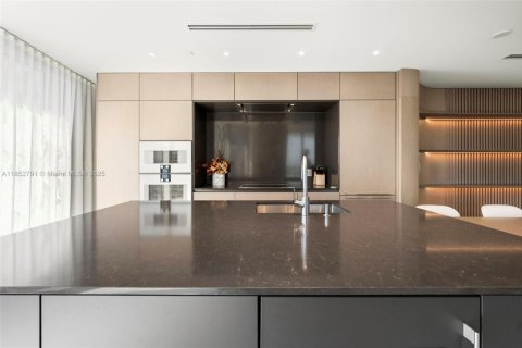 Condominio en venta en Miami, Florida, 3 dormitorios, 195.19 m2 № 2013083 - foto 5