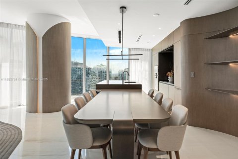 Condominio en venta en Miami, Florida, 3 dormitorios, 195.19 m2 № 2013083 - foto 4