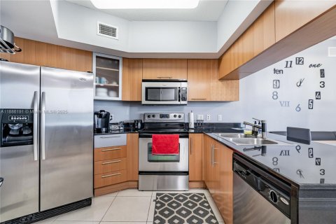 Снять в аренду кондоминиум в Майами, Флорида 1 спальня, 97.36м2, № 1932361 - фото 21