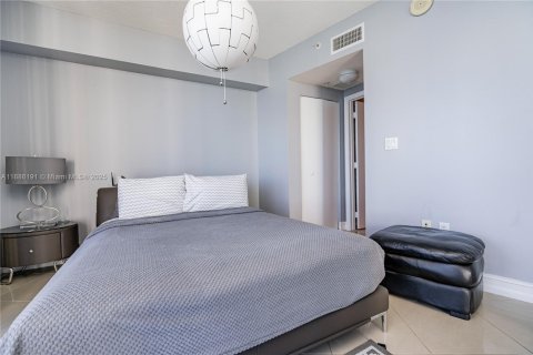 Снять в аренду кондоминиум в Майами, Флорида 1 спальня, 97.36м2, № 1932361 - фото 23