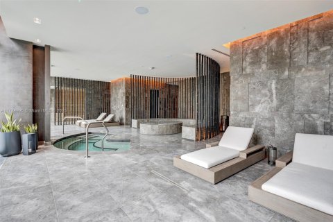 Condo in Miami, Florida, 1 bedroom  № 1862050 - photo 20
