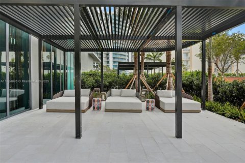 Condo in Miami, Florida, 1 bedroom  № 1862050 - photo 24