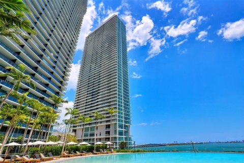 Condo in Miami, Florida, 1 bedroom  № 1862050 - photo 11