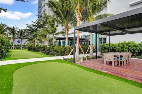Condo in Miami, Florida, 1 bedroom  № 1862050 - photo 16