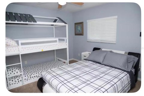House in North Port, Florida 3 bedrooms, 122.45 sq.m. № 2218670 - photo 10