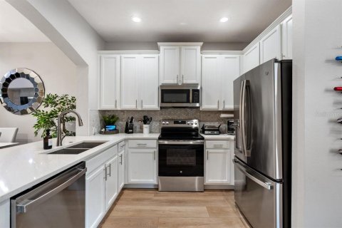 Touwnhouse à vendre à Orlando, Floride: 3 chambres, 154.96 m2 № 1904960 - photo 8