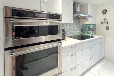 Copropriété à vendre à Aventura, Floride: 2 chambres, 107.49 m2 № 1990102 - photo 3