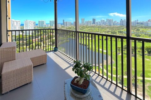 Copropriété à vendre à Aventura, Floride: 2 chambres, 107.49 m2 № 1990102 - photo 21