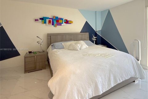 Copropriété à vendre à Aventura, Floride: 2 chambres, 107.49 m2 № 1990102 - photo 14