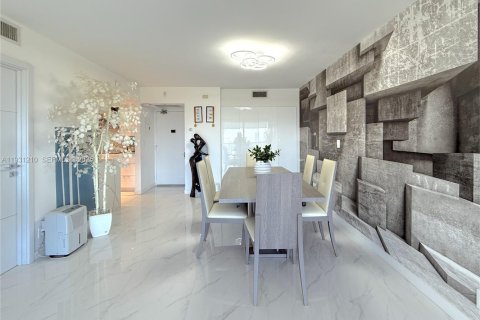 Copropriété à vendre à Aventura, Floride: 2 chambres, 107.49 m2 № 1990102 - photo 10