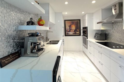 Copropriété à vendre à Aventura, Floride: 2 chambres, 107.49 m2 № 1990102 - photo 5