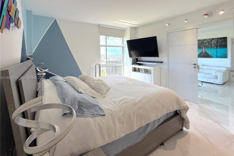 Copropriété à vendre à Aventura, Floride: 2 chambres, 107.49 m2 № 1990102 - photo 15