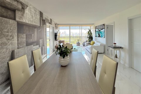 Copropriété à vendre à Aventura, Floride: 2 chambres, 107.49 m2 № 1990102 - photo 7