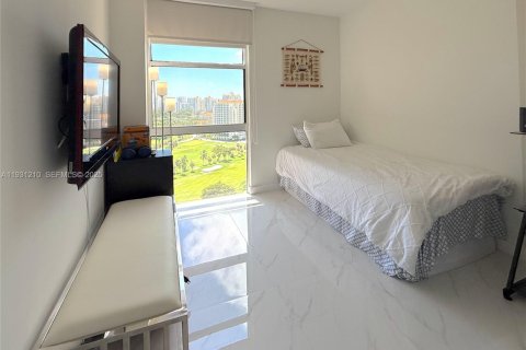 Copropriété à vendre à Aventura, Floride: 2 chambres, 107.49 m2 № 1990102 - photo 24