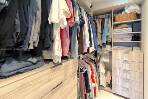 Copropriété à vendre à Aventura, Floride: 2 chambres, 107.49 m2 № 1990102 - photo 16