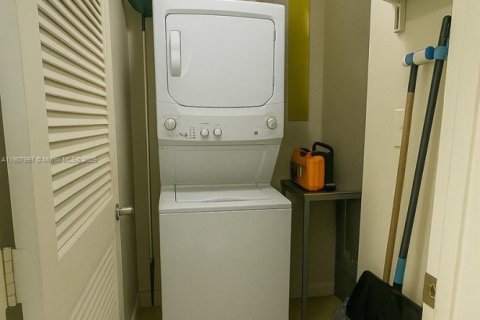 Купить таунхаус в Хайалиа, Флорида 3 спальни, 101.54м2, № 1964282 - фото 18