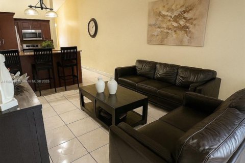 Купить таунхаус в Хайалиа, Флорида 3 спальни, 101.54м2, № 1964282 - фото 11