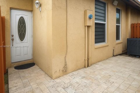 Купить таунхаус в Хайалиа, Флорида 3 спальни, 101.54м2, № 1964282 - фото 4