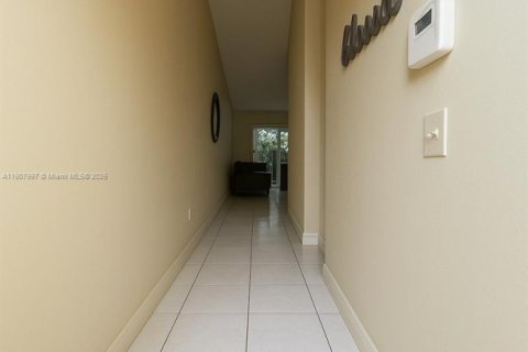 Купить таунхаус в Хайалиа, Флорида 3 спальни, 101.54м2, № 1964282 - фото 5