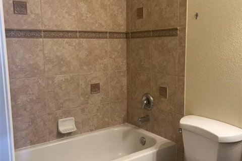 Townhouse in Fort Myers, Florida 3 bedrooms, 179.12 sq.m. № 1690304 - photo 7