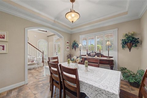 House in Plant City, Florida 4 bedrooms, 414.81 sq.m. № 2210346 - photo 10