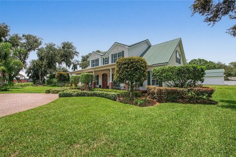 House in Plant City, Florida 4 bedrooms, 414.81 sq.m. № 2210346 - photo 3