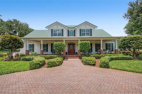 House in Plant City, Florida 4 bedrooms, 414.81 sq.m. № 2210346 - photo 2