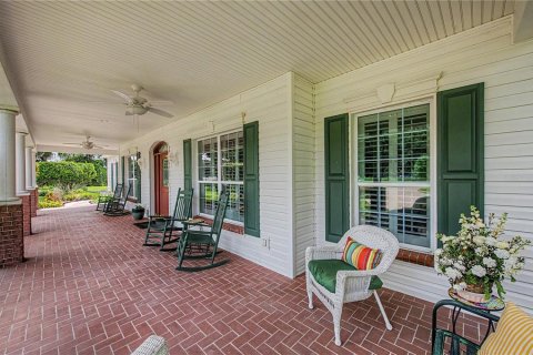 House in Plant City, Florida 4 bedrooms, 414.81 sq.m. № 2210346 - photo 6