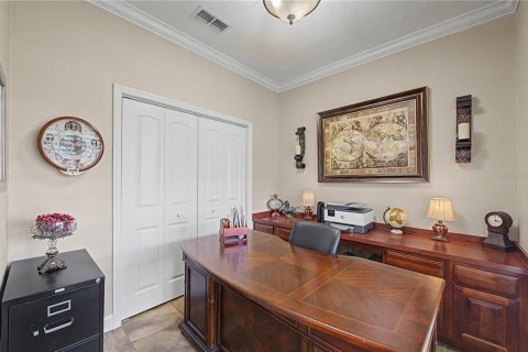 House in Plant City, Florida 4 bedrooms, 414.81 sq.m. № 2210346 - photo 8