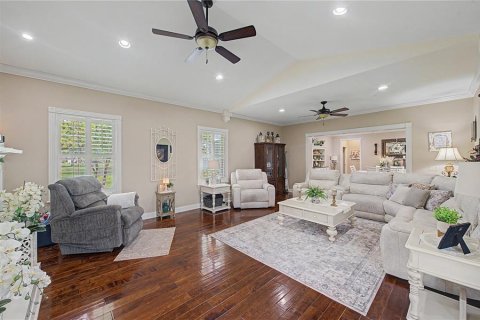 House in Plant City, Florida 4 bedrooms, 414.81 sq.m. № 2210346 - photo 27