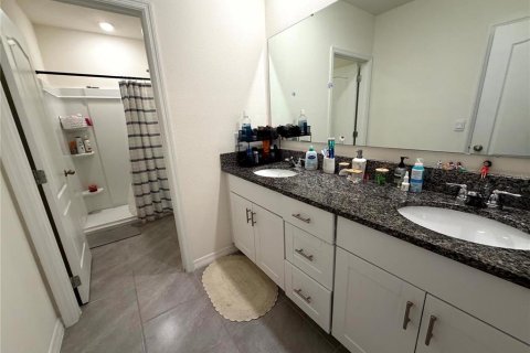 Touwnhouse à vendre à Kissimmee, Floride: 3 chambres, 163.32 m2 № 2418698 - photo 10