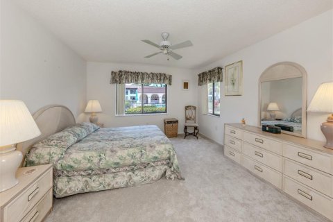 Condo in Venice, Florida, 2 bedrooms  № 1684662 - photo 8