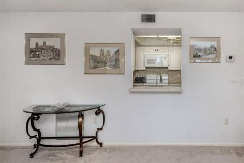 Condo in Venice, Florida, 2 bedrooms  № 1684662 - photo 19