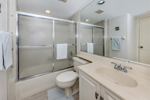 Condo in Venice, Florida, 2 bedrooms  № 1684662 - photo 12
