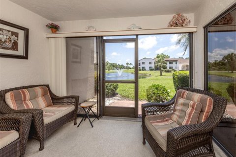 Condo in Venice, Florida, 2 bedrooms  № 1684662 - photo 2