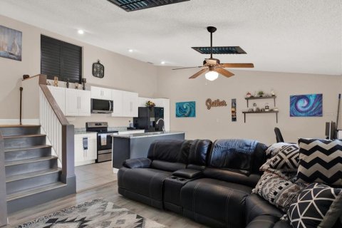 Condominio en venta en Pinellas Park, Florida, 3 dormitorios, 150.5 m2 № 1919609 - foto 8