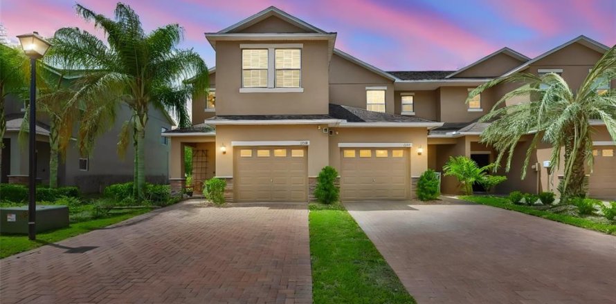 Townhouse in Lakeland, Florida 3 bedrooms, 156.82 sq.m. № 2102071