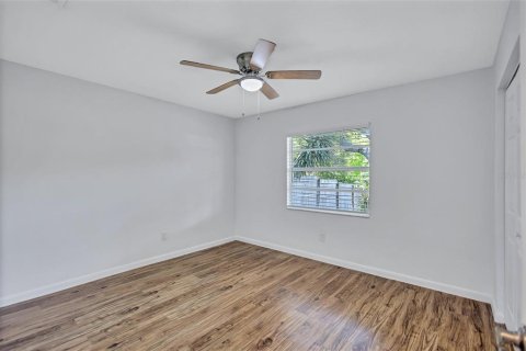 Villa ou maison à louer à Largo, Floride: 2 chambres, 82.5 m2 № 2157241 - photo 19