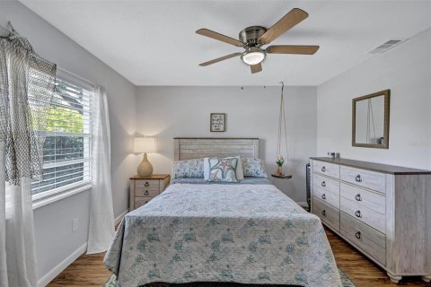 Villa ou maison à louer à Largo, Floride: 2 chambres, 82.5 m2 № 2157241 - photo 14