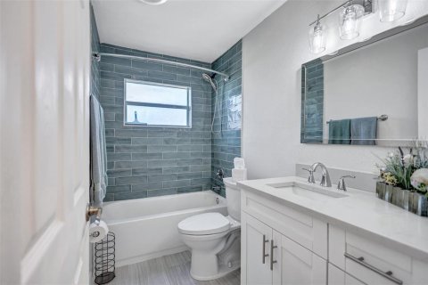 Villa ou maison à louer à Largo, Floride: 2 chambres, 82.5 m2 № 2157241 - photo 16