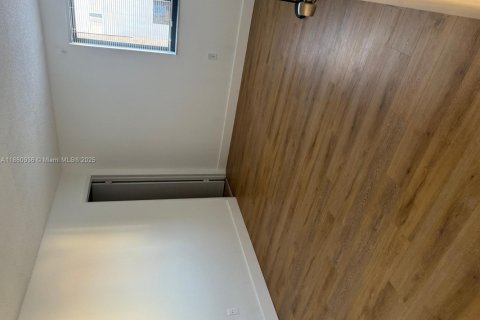 Adosado en alquiler en Miami, Florida, 3 dormitorios, 104.98 m2 № 1889242 - foto 8